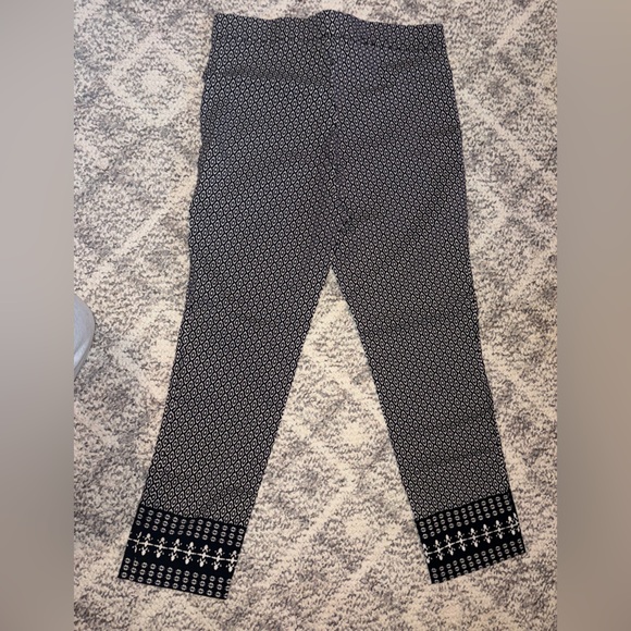 Rafaella Geometric Pants - Picture 2 of 5